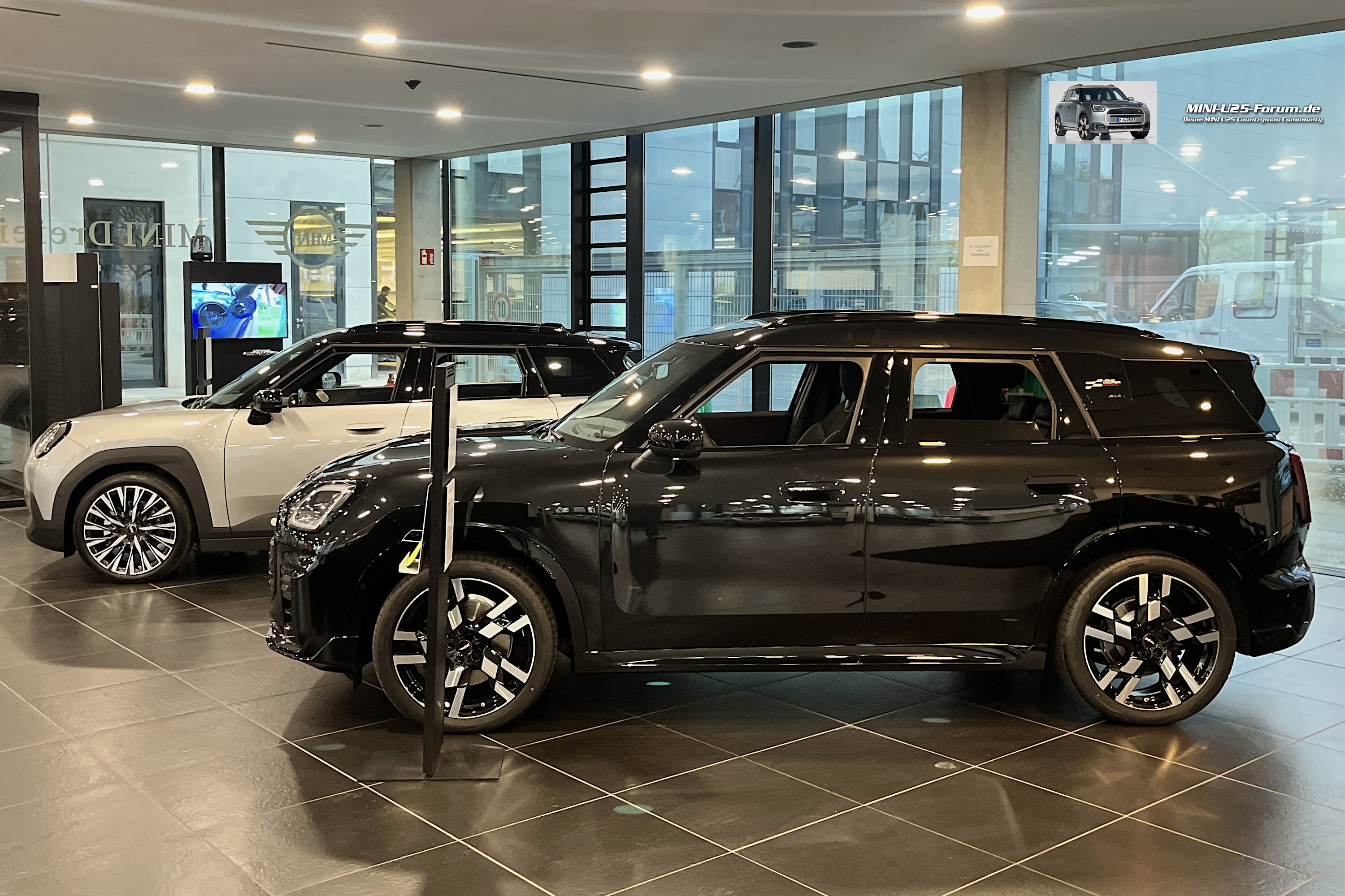 Vergleich MINI Countryman U25 mit Aceman J01 Elektro