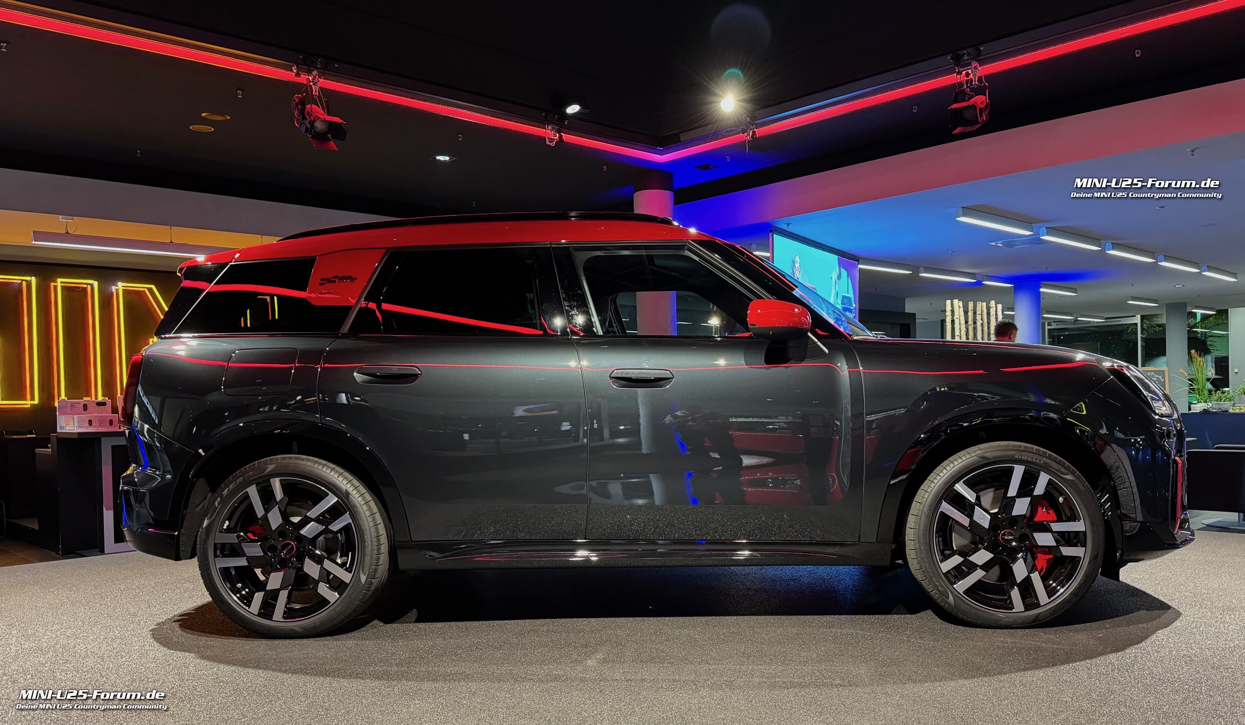 MINI John Cooper Works Seite Countryman U25