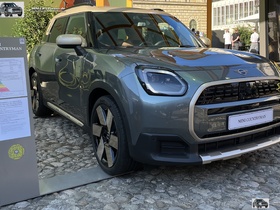 MINI U25 Countryman IAA